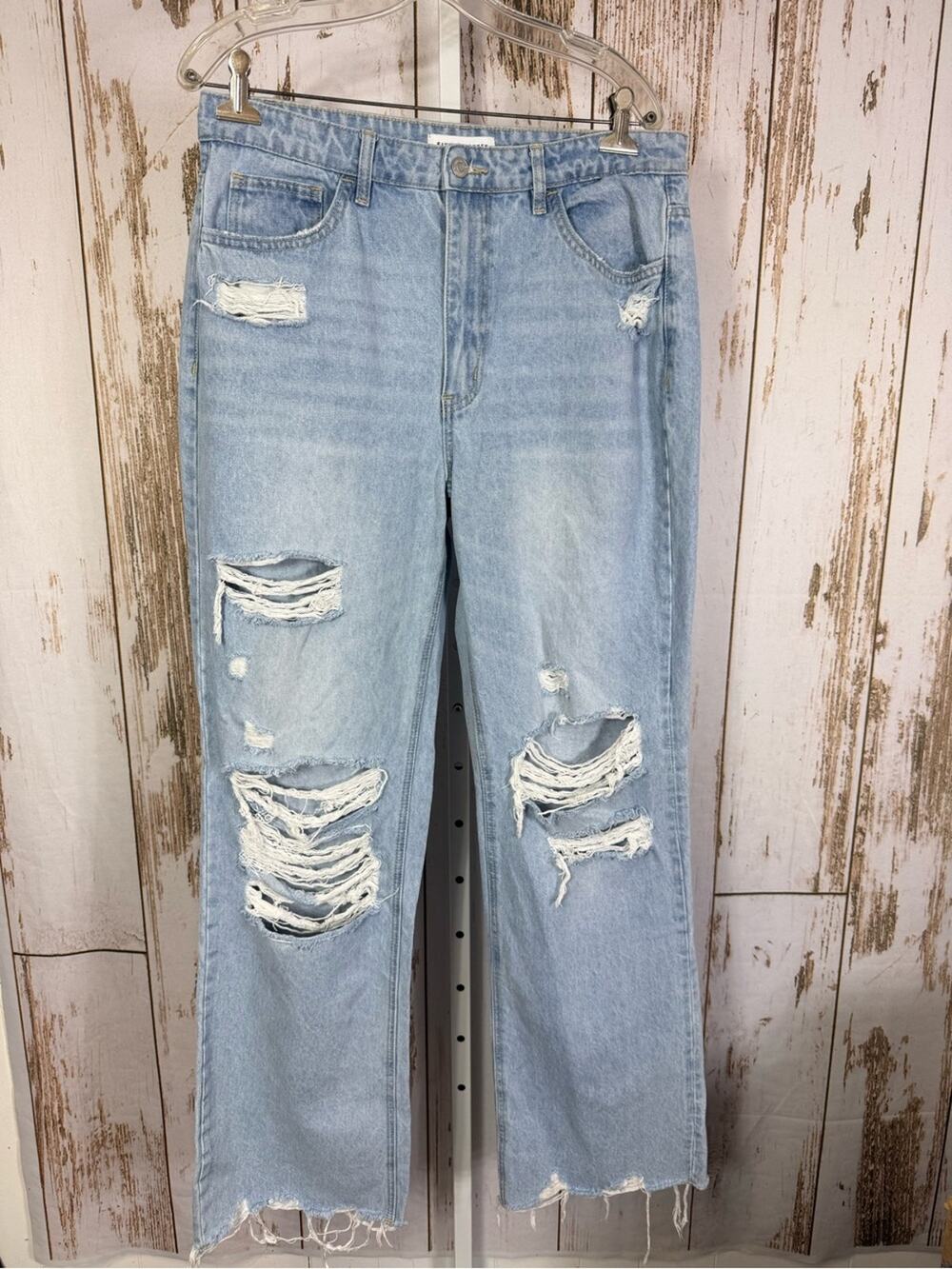 Flying Monkey, Distressed Straight Leg Jeans Frayed Hem. Size 31. Excellent cond